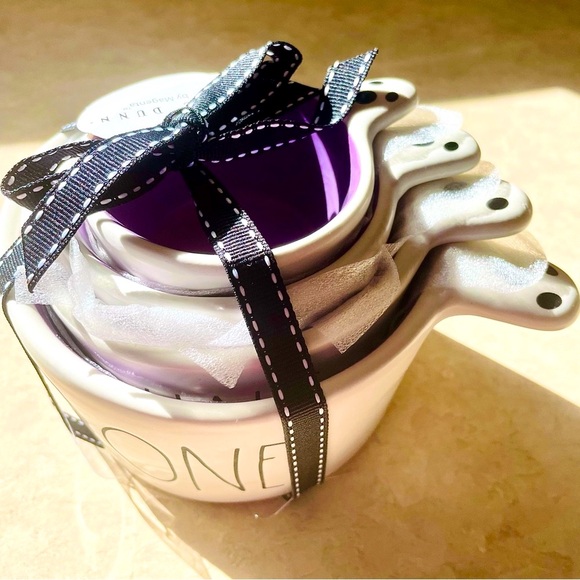 Rae Dunn Ghost face shaped handle Measuring Cups 4pc set ALL MATTE NWT Haloween - Picture 4 of 10